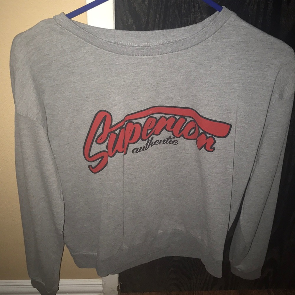 Light material sweatshirt